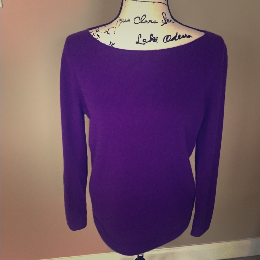 100% Cashmere sweater, Size Medium